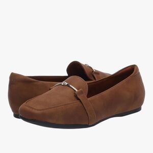 Easy Street NWT Meera Tan Loafer Flat Slip-On Shoe